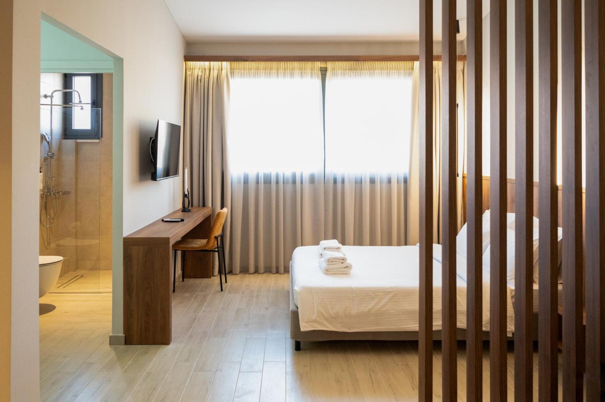 Dwell House 5 Hotel Ioannina Ngoại thất bức ảnh